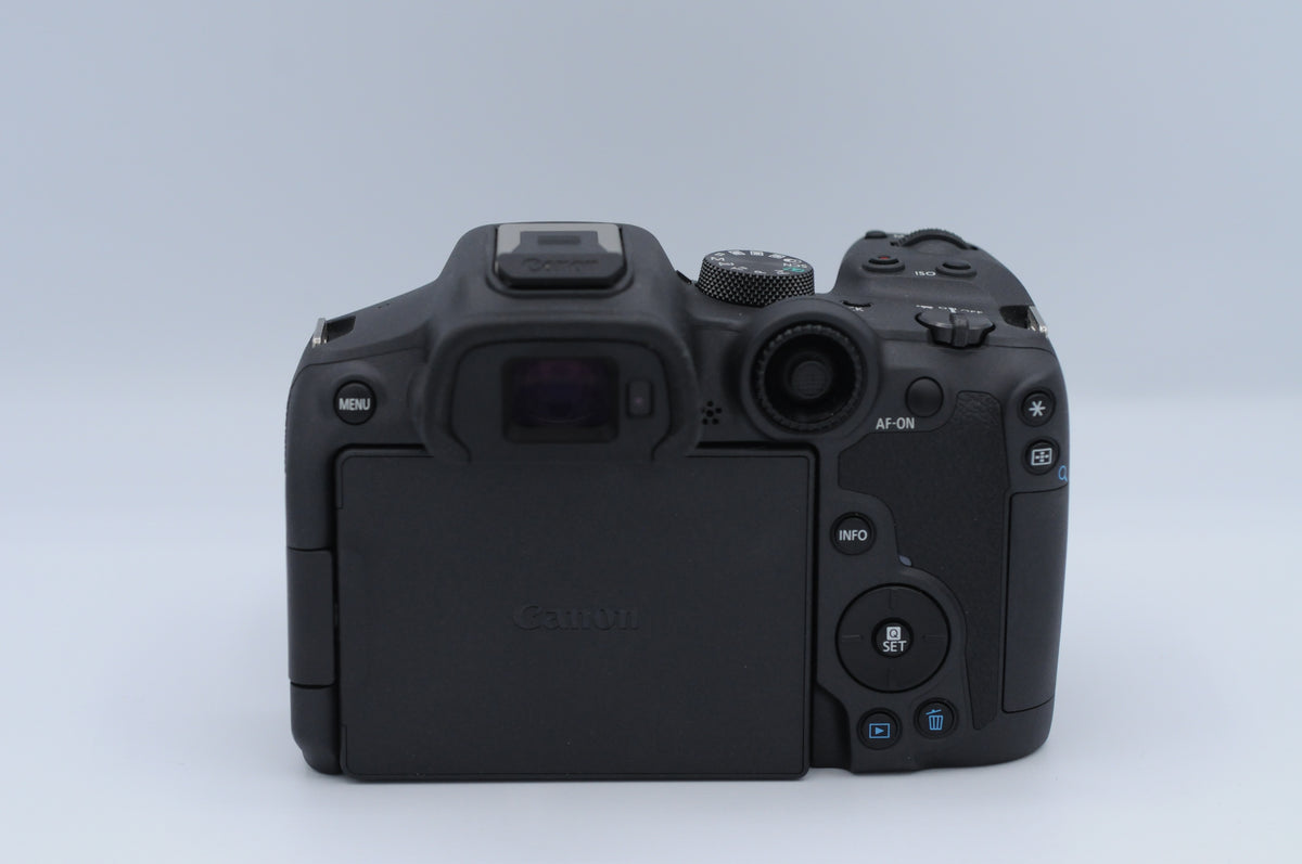 Canon EOS R7 with RF 50mm f1.8 STM