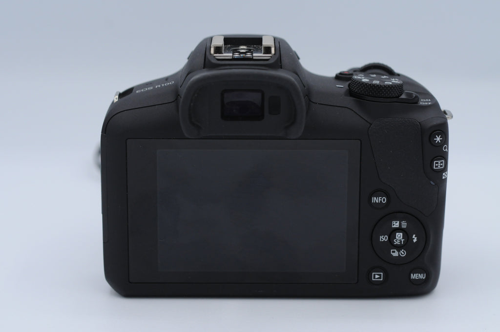 Canon EOS R100 with 18-45mm f4.5 - 6.3 IS STM