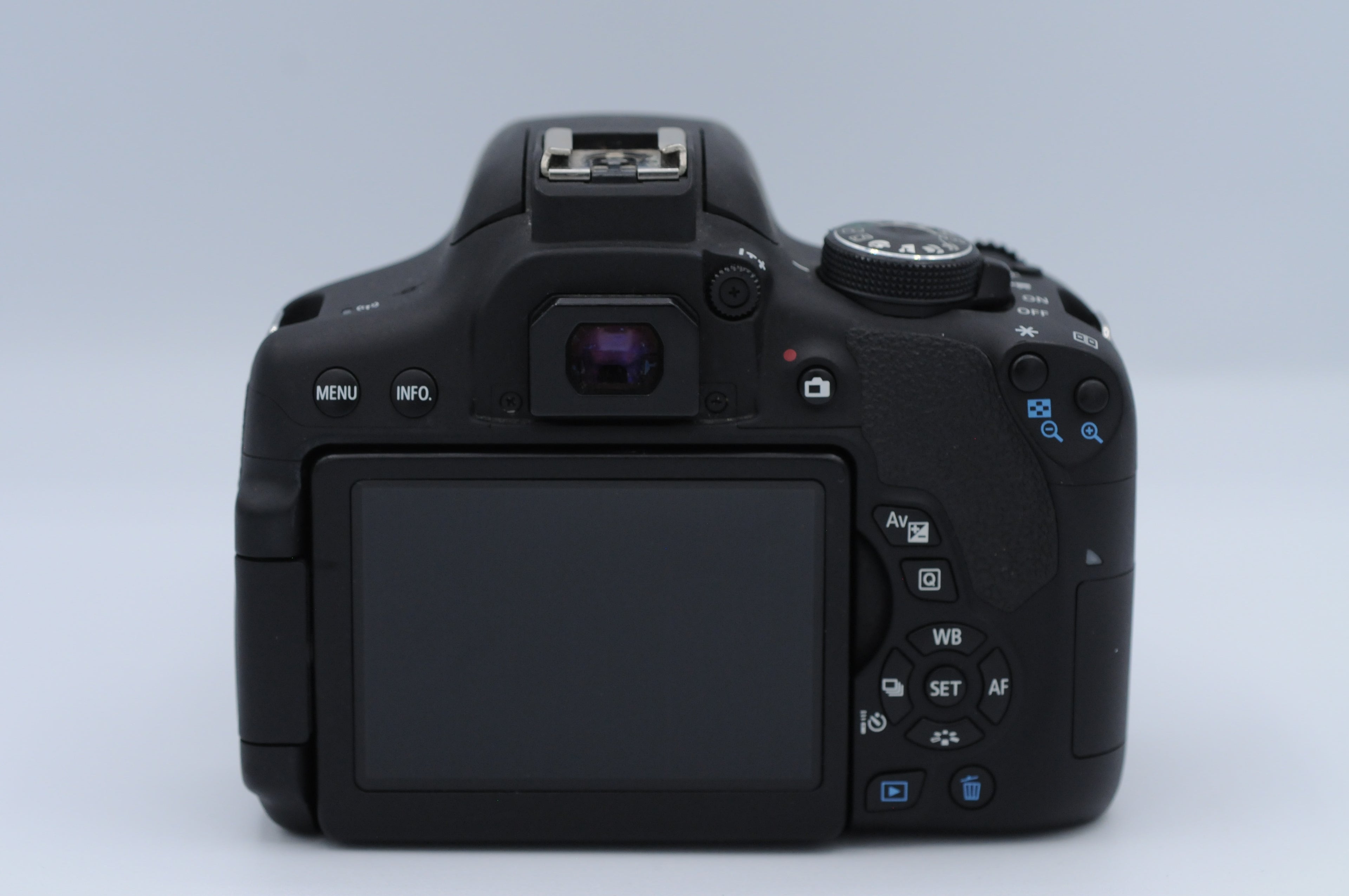 Canon EOS Rebel T6i with 18-55mm f3.5 - 5.6 IS STM