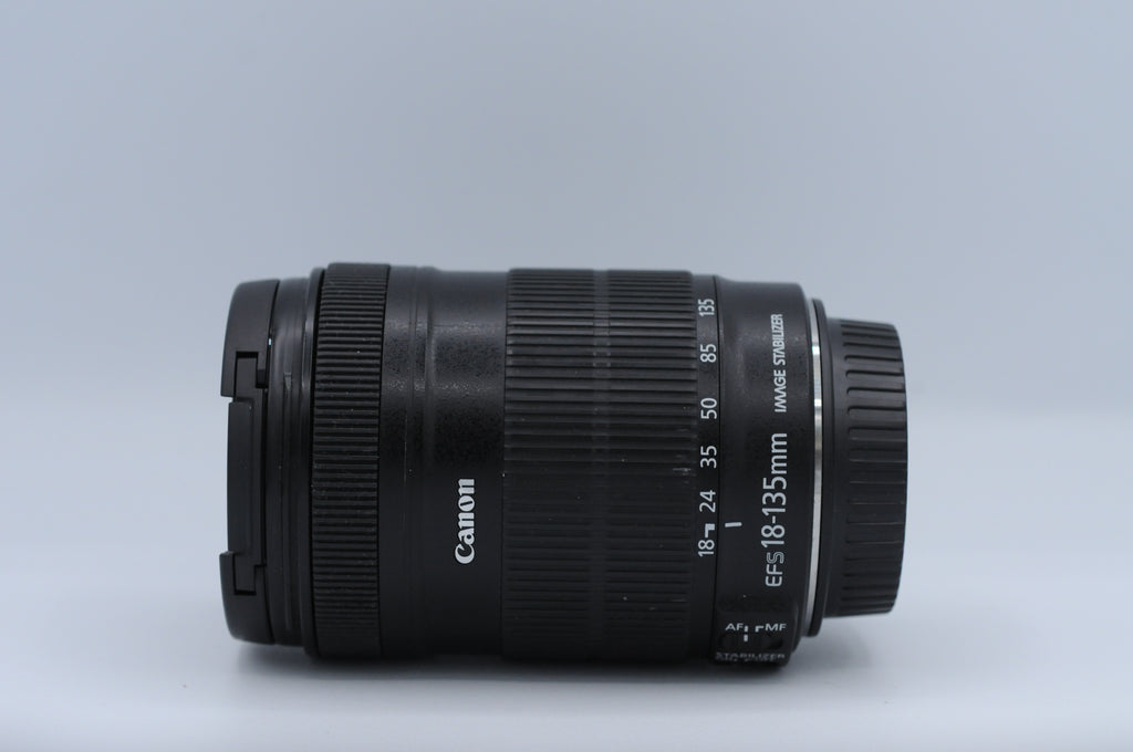 Canon EFS 18-135mm f3.5 - 5.6
