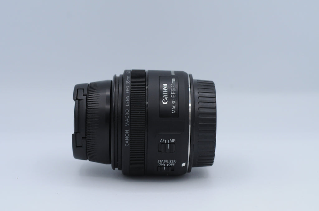 Canon EFS 35mm f2.8 Macro IS STM