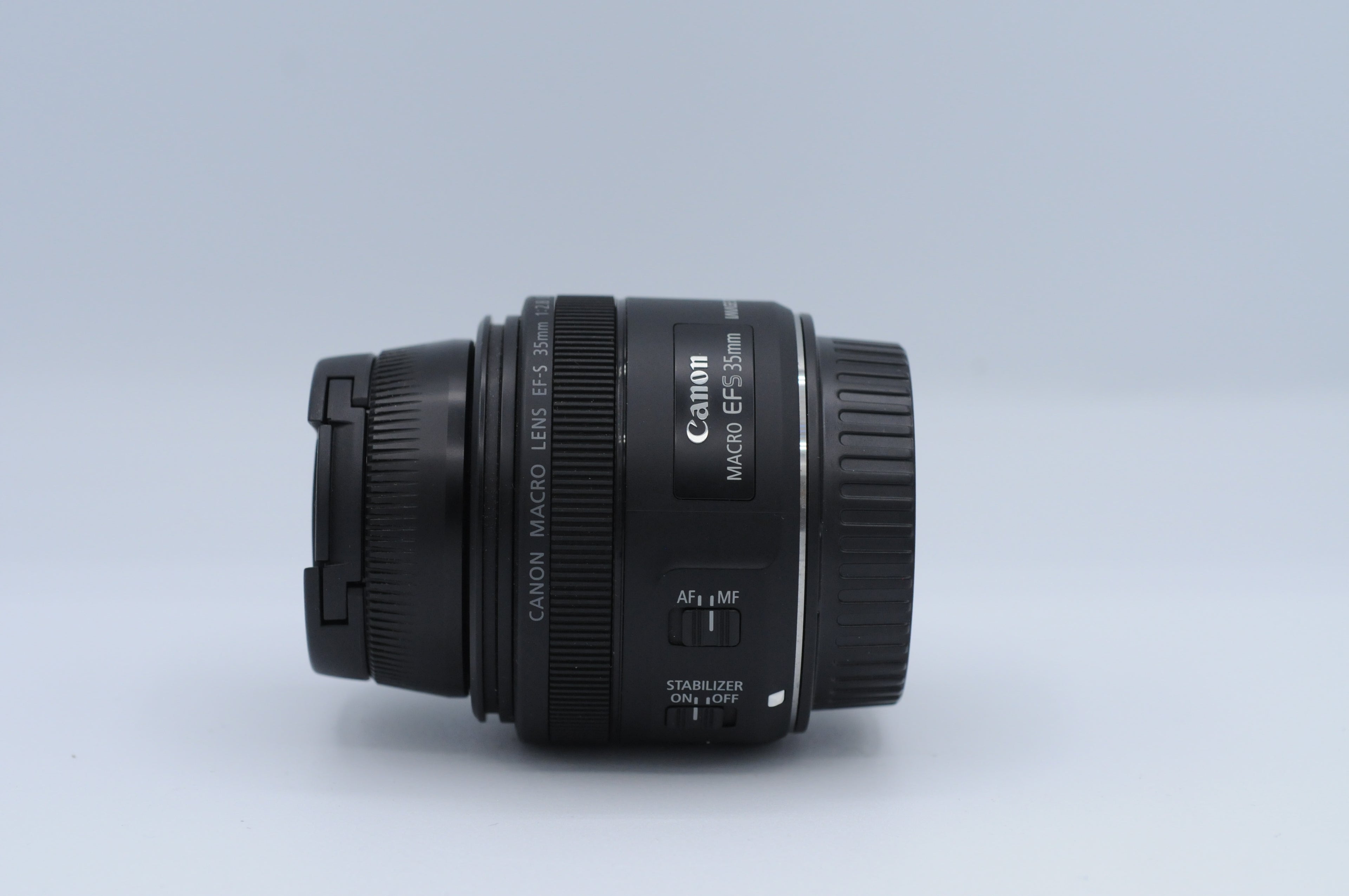 Canon EFS 35mm f2.8 Macro IS STM