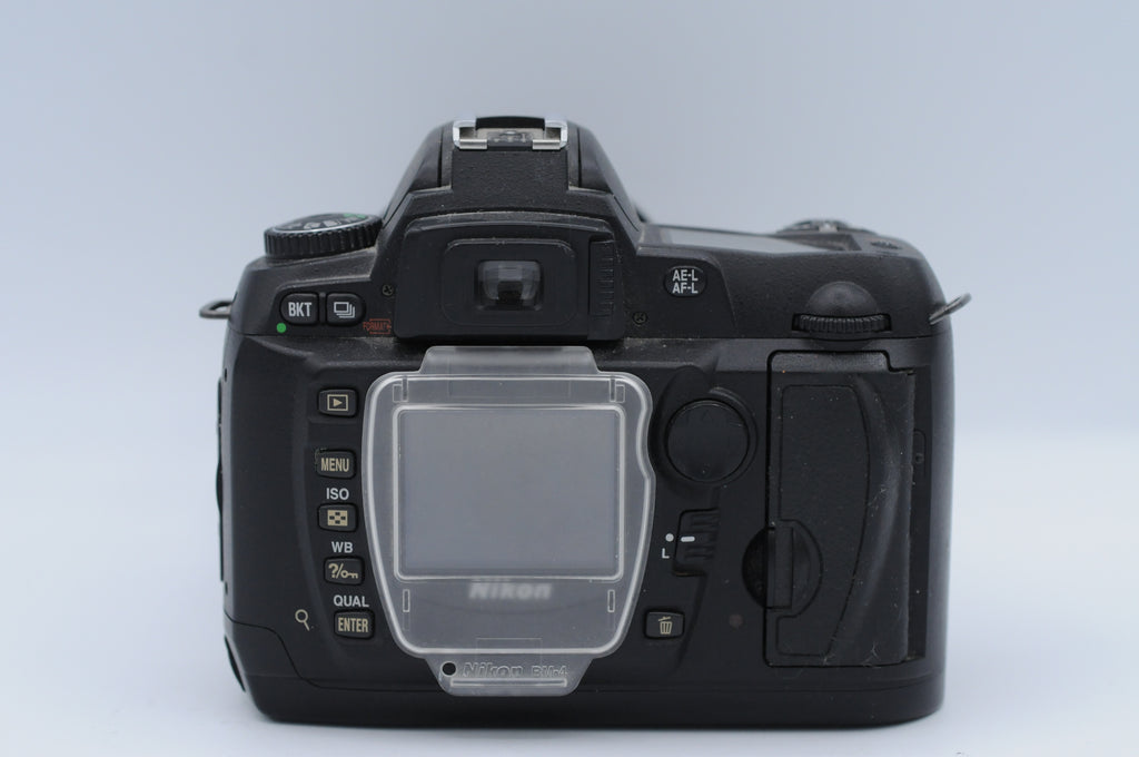 Nikon D70 with Nikon AF-S Nikkor 18-70mm f3.5 - 4.5