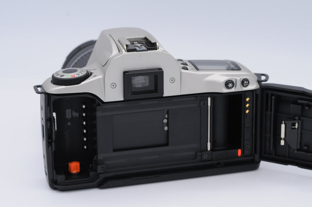 Canon EOS Rebel 2000 with EF 28-80mm f3.5 - 5.6 II