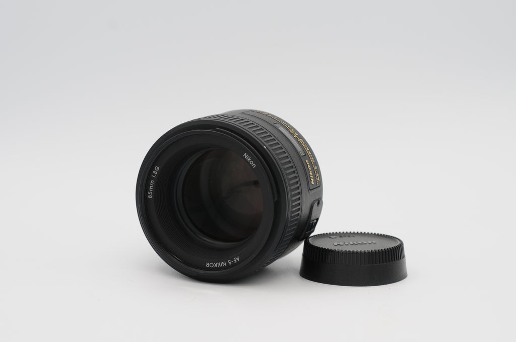 Nikon Nikkor 85mm f/1.8