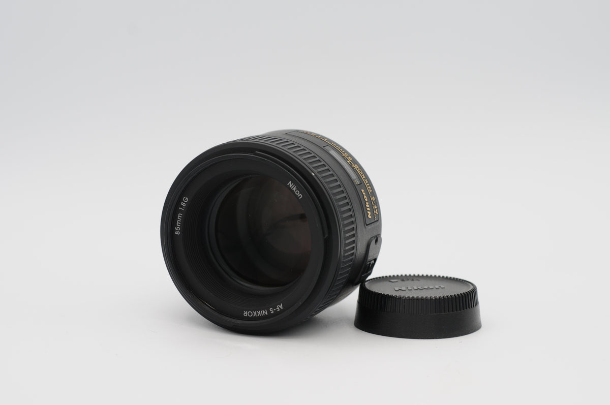 Nikon Nikkor 85mm f/1.8