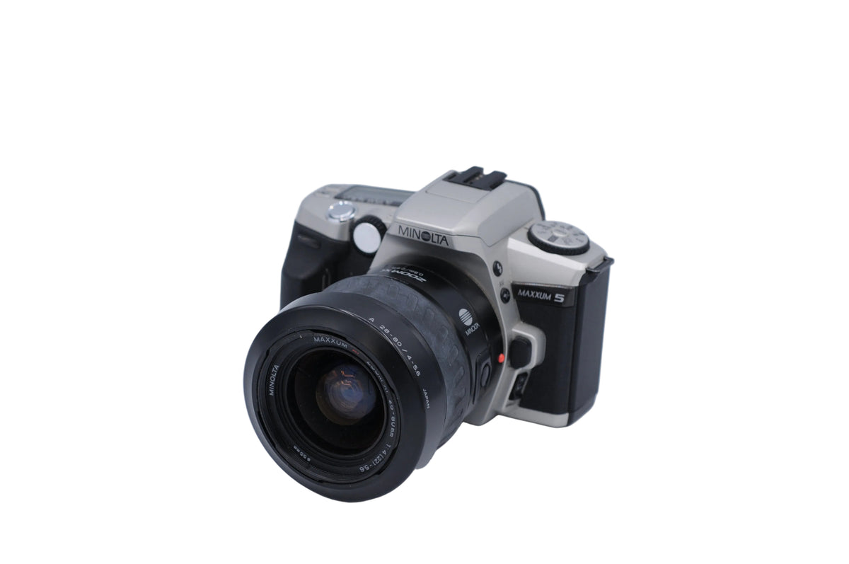 Minolta Maxxum 5 with 28-80mm AF